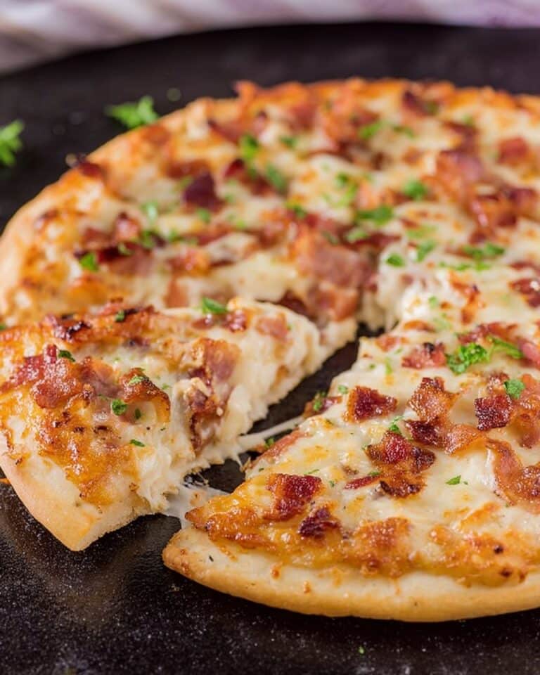 Easy Bacon Alfredo Pizza Recipe for Quick Dinner