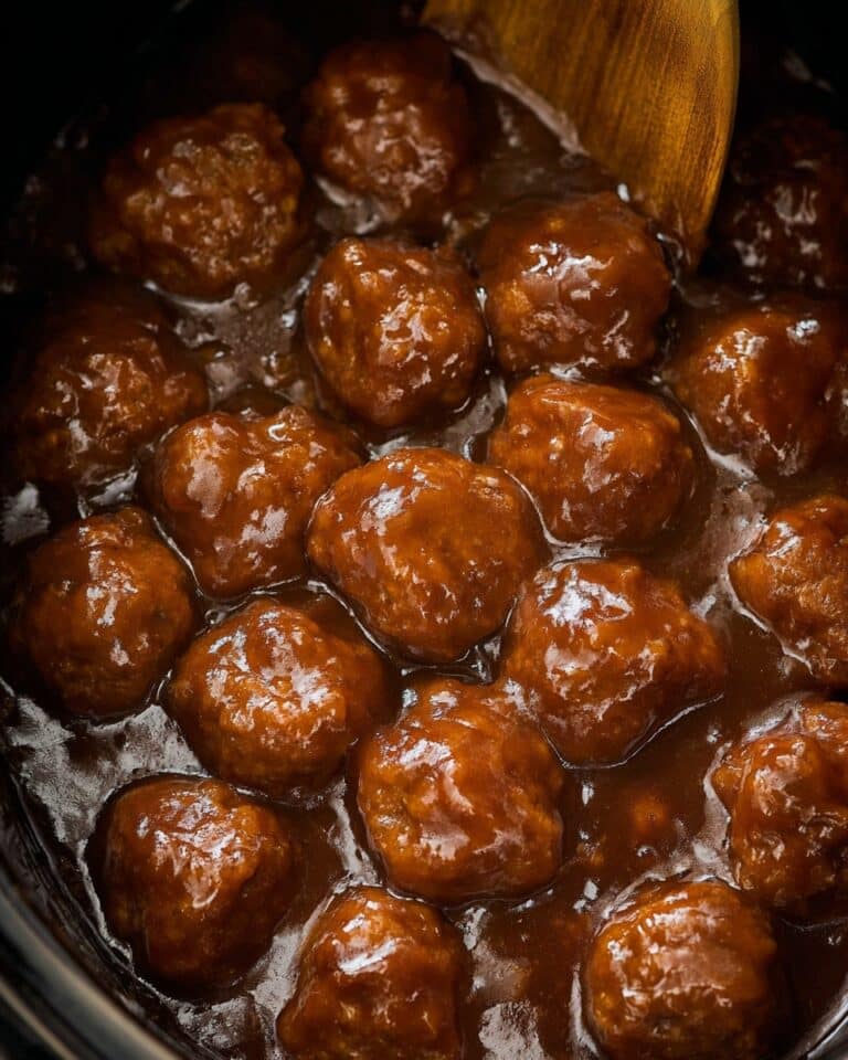 Slow Cooker Salisbury Steak Meatballs: Family-Friendly Comfort Recipe