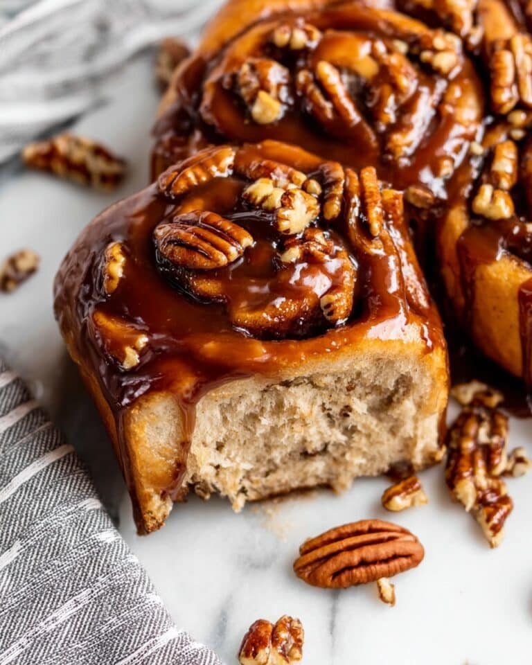 Caramel Pecan Cinnamon Rolls Recipe