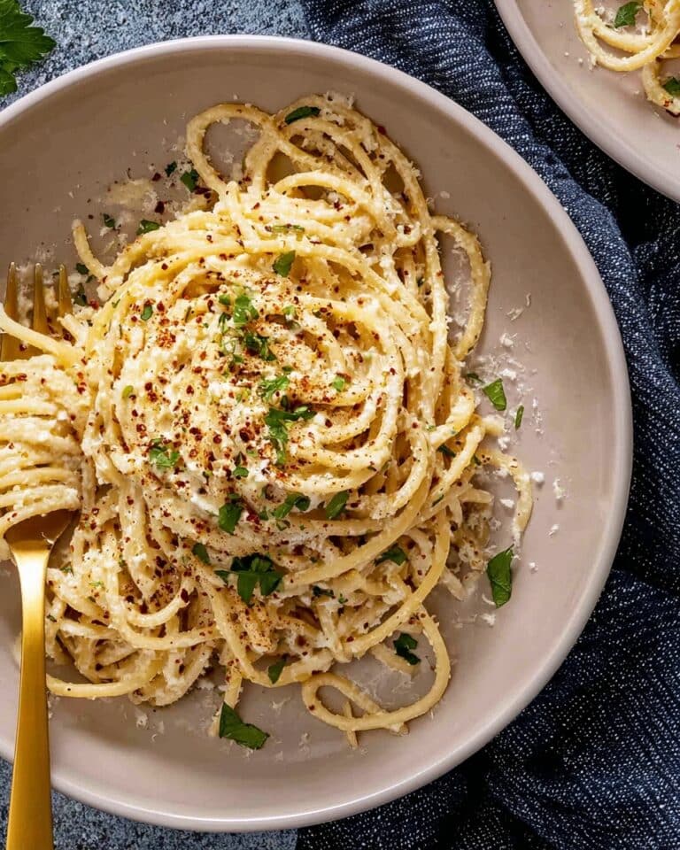 Creamy Garlic Butter Spaghetti Recipe